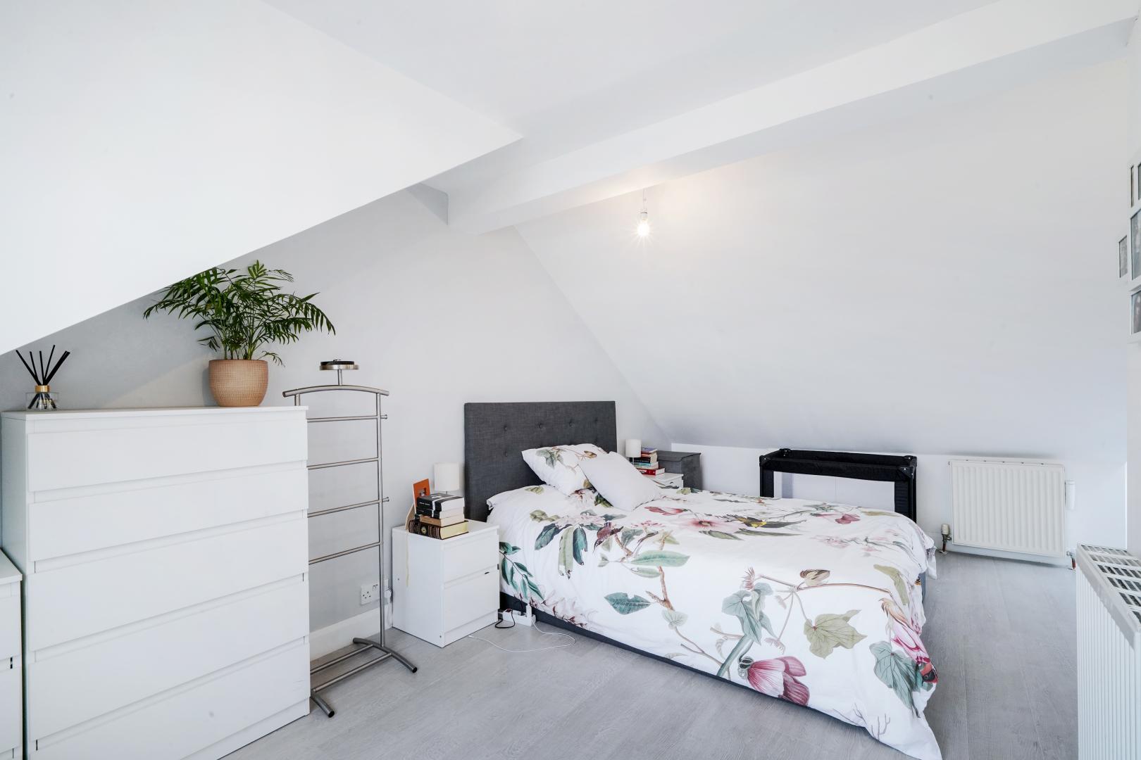 Modern Apartment Montrose Avenue, Queens Park